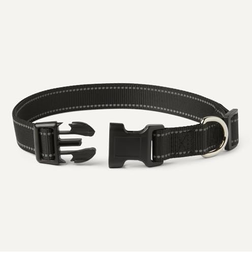 Amazon Basics Reflective Polyester Dog Collar, Adjustable Length 21"-37" - Image 3